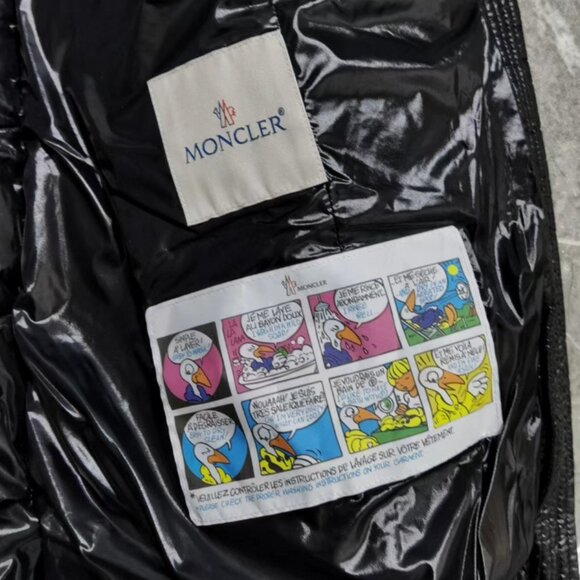 Moncler Puffer Coat with Fur Trim - Picture 4 of 8